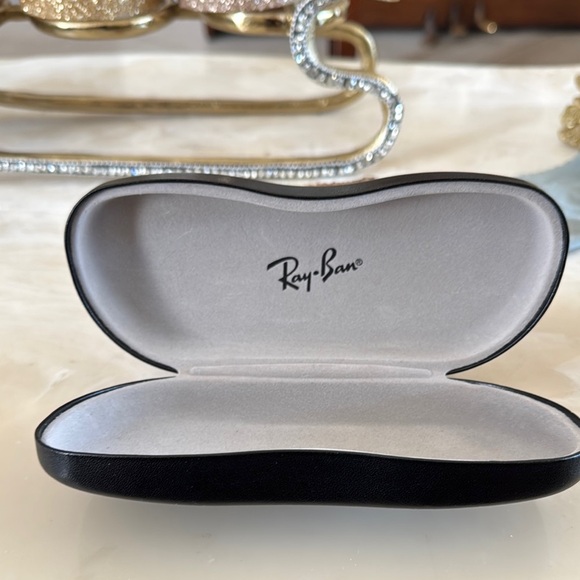 Ray-Ban Black Glasses Case - Picture 3 of 6